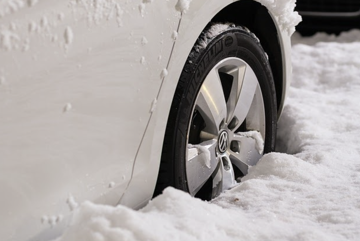 How the Cold Weather Affects Your Vehicle 